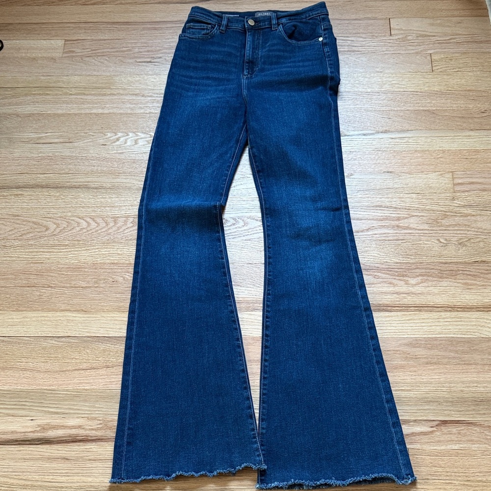 DL1961 Rachel Flared Blue Jeans size 27